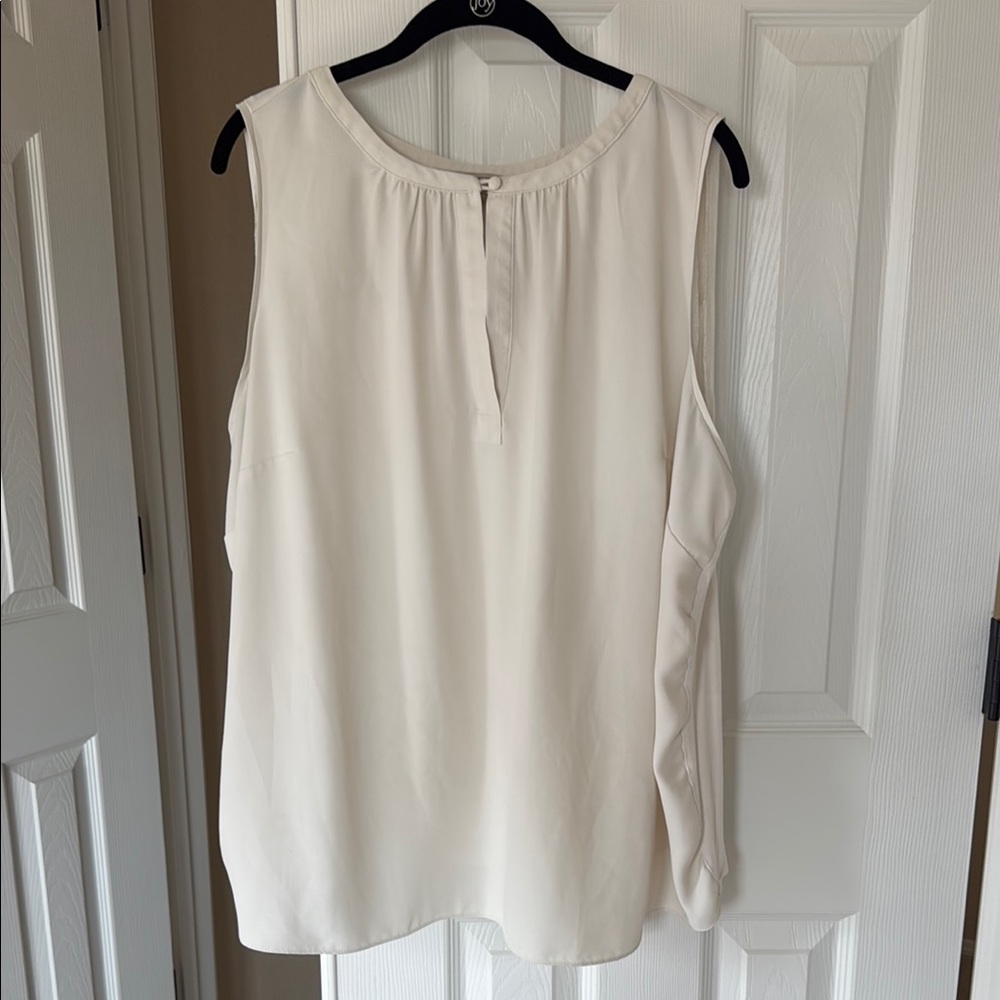 LOFT Cream Sleeveless Blouse with Elegant top button